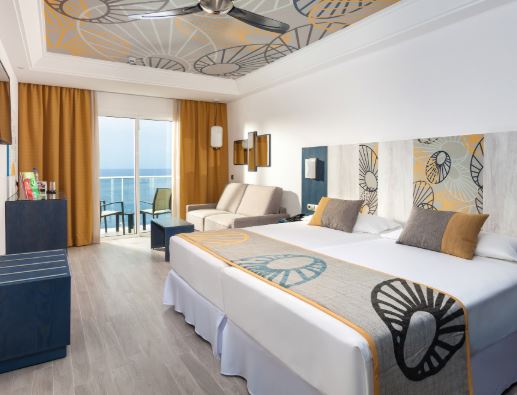 Plaids con diseño coordinado a la decoración de la suite
